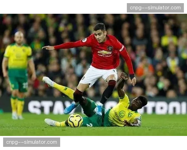 曼联二点球保护机制完善 边后卫收内后腰拉开构筑缓冲层